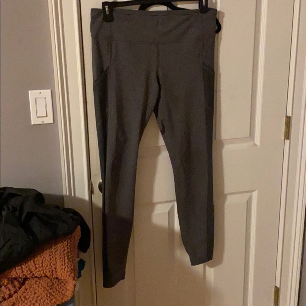 Lululemon full length leggings in grey, size 12